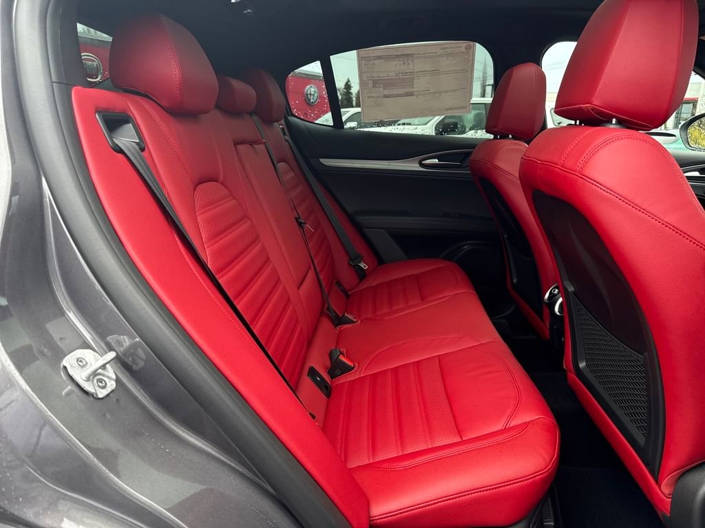 New 2025 Alfa Romeo Stelvio Sprint image 10