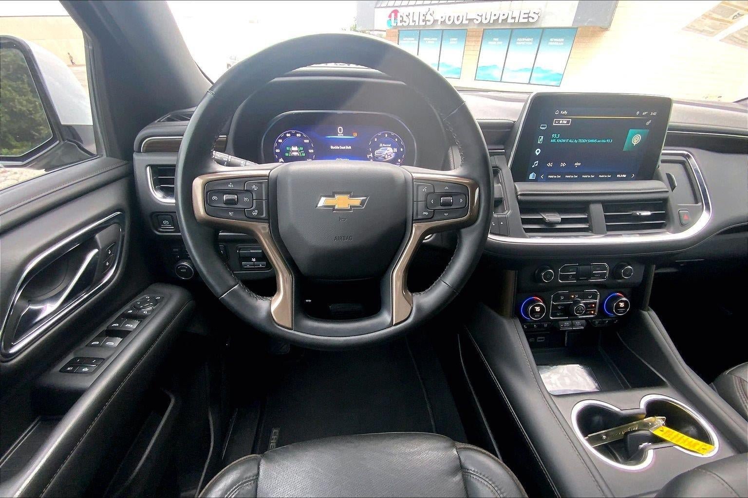 Used 2023 Chevrolet Suburban High Country w/ Premium Package AWD/4WD image 5