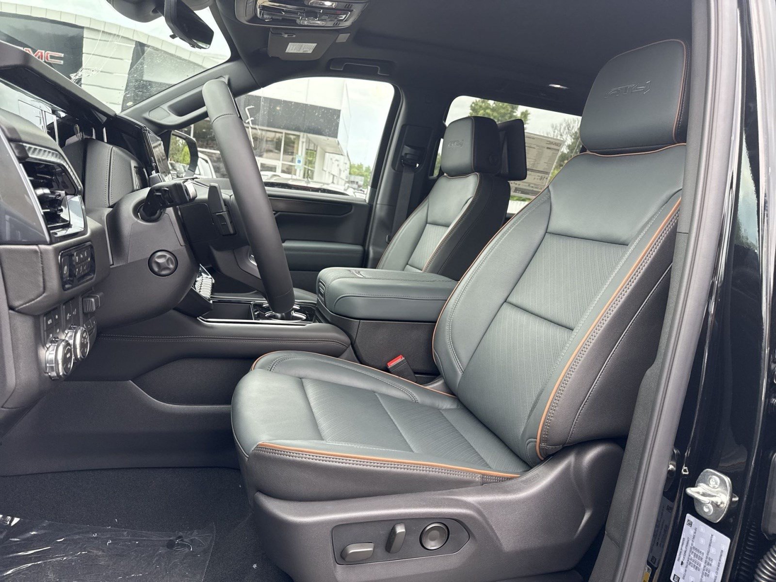 New 2026 GMC Yukon XL AT4 w/ AT4 Premium Plus Package AWD/4WD image 10