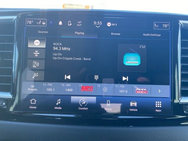 Certified 2023 Chrysler Pacifica Touring-L image 41