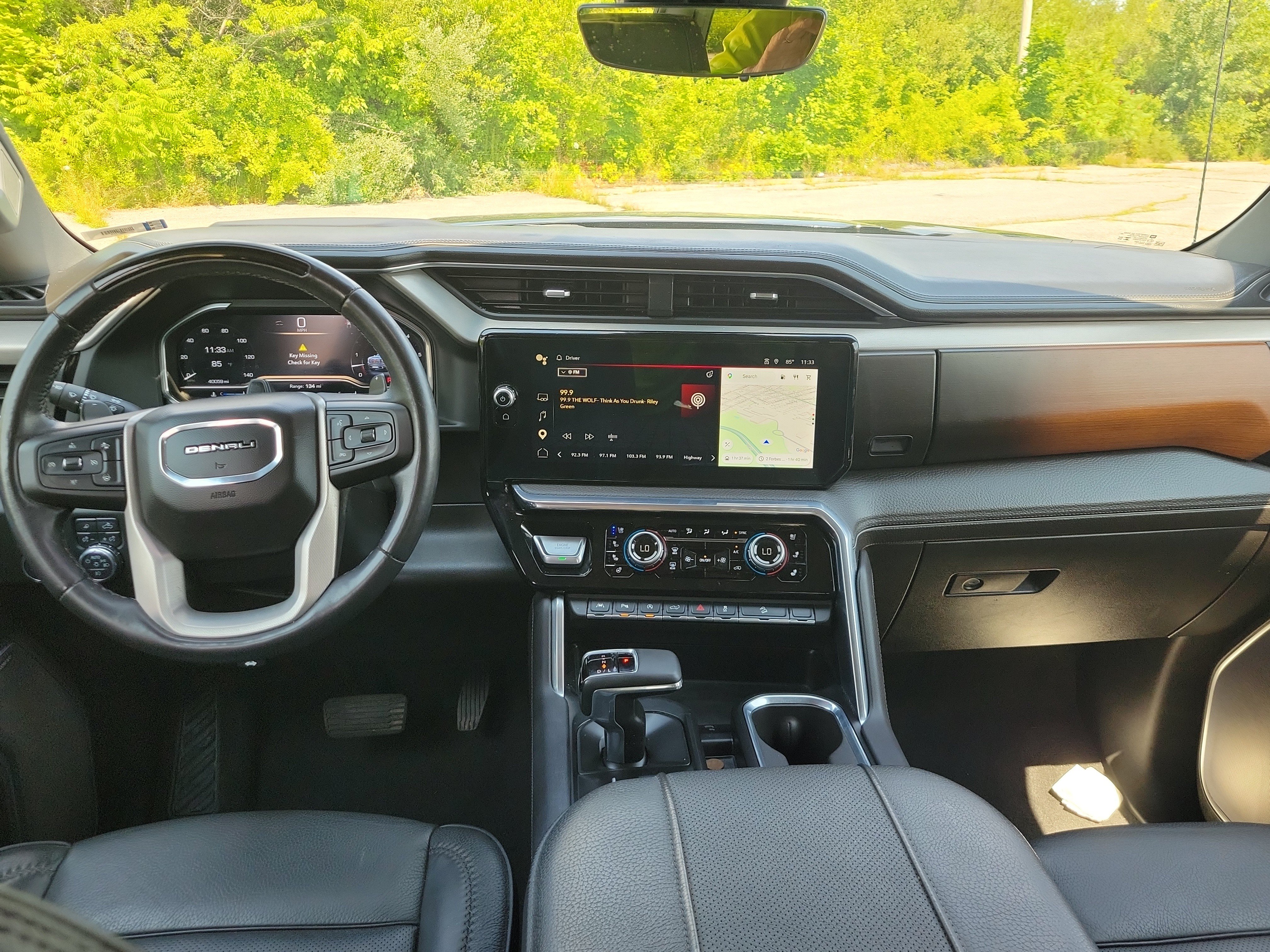 Used 2025 GMC Sierra 1500 Denali w/ Technology Package AWD/4WD image 18