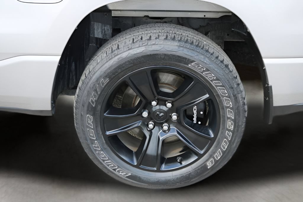 Used 2022 RAM 1500 Big Horn w/ Night Edition AWD/4WD image 10