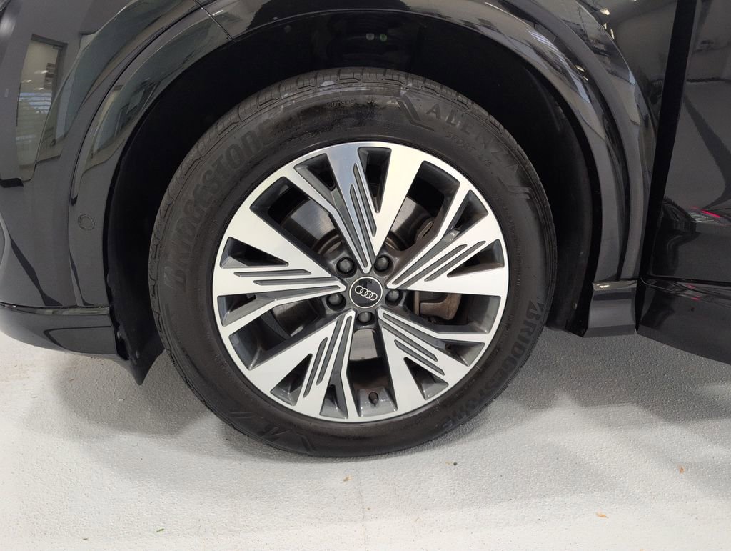 Used 2023 Audi Q4 e-tron Premium Plus w/ Premium Plus RWD image 28