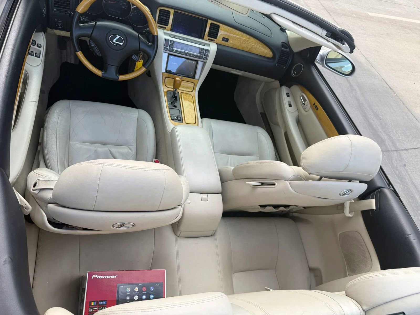 Used 2003 Lexus SC 430 Convertible image 18
