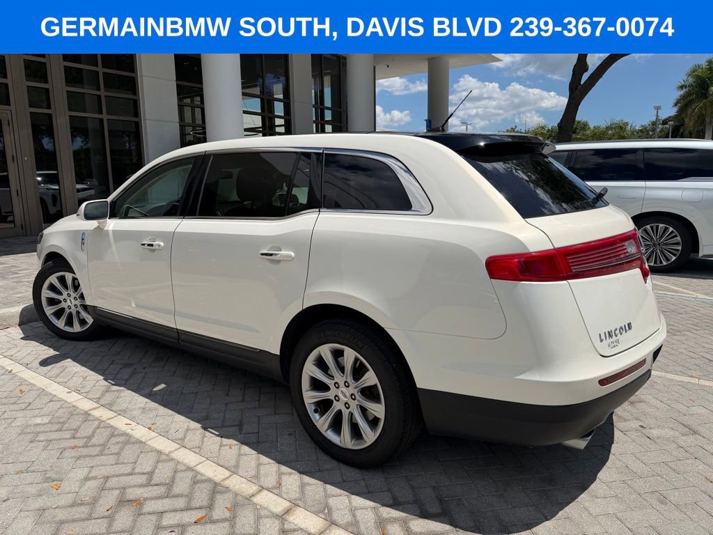 Used 2013 Lincoln MKT AWD image 4