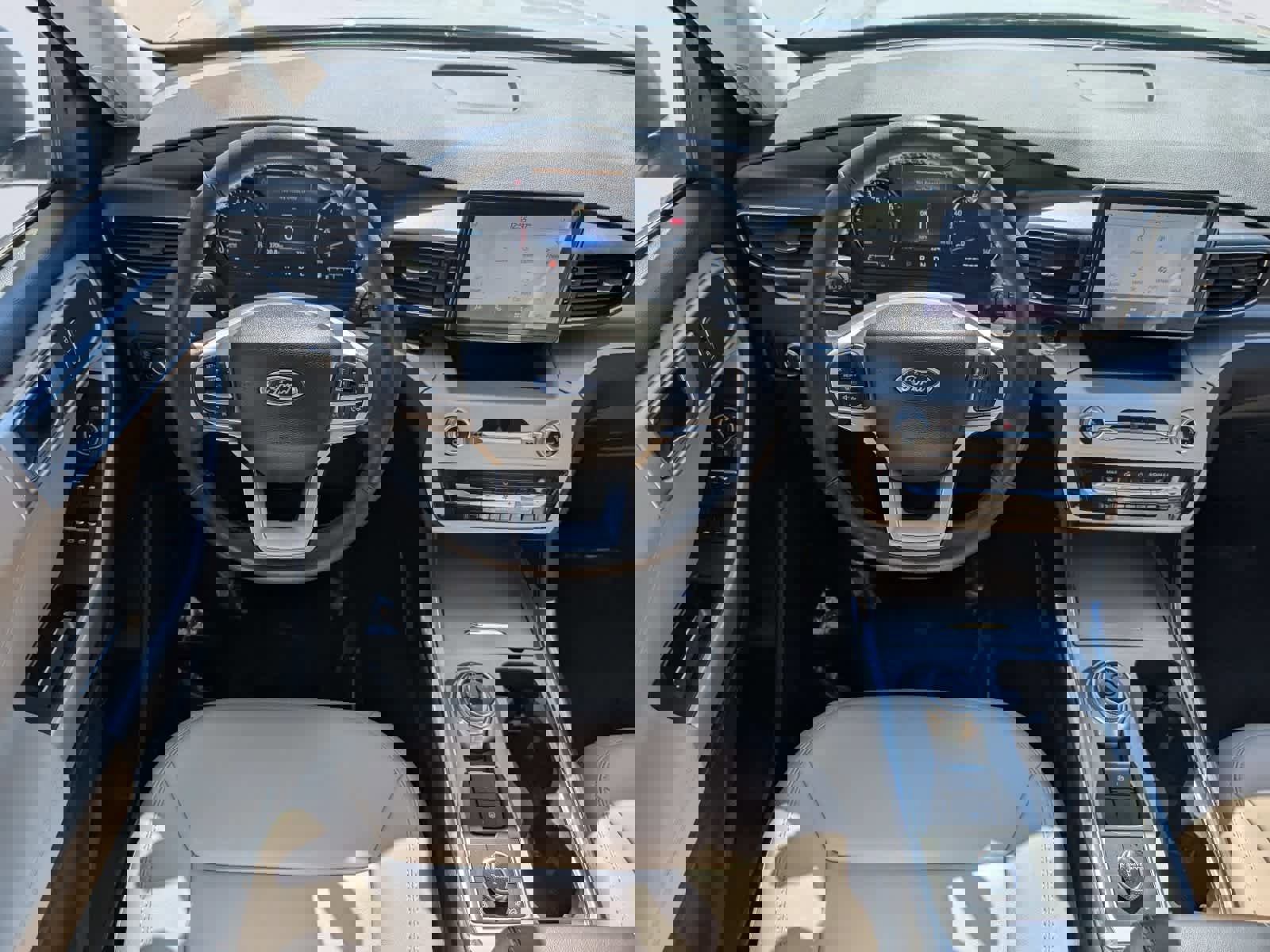 Used 2023 Ford Explorer XLT w/ Equipment Group 202A image 16