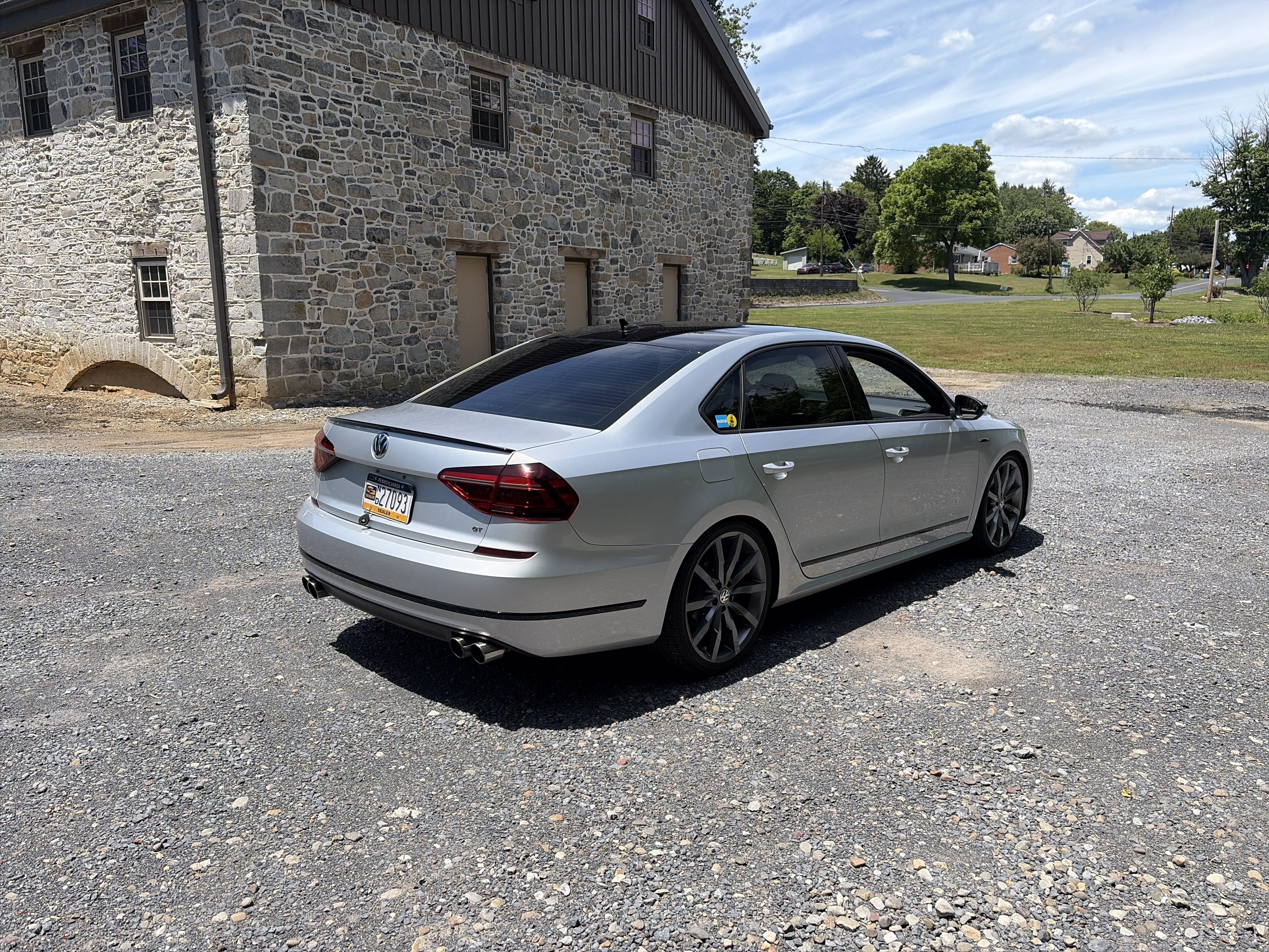 Used 2018 Volkswagen Passat 3.6 FWD image 5