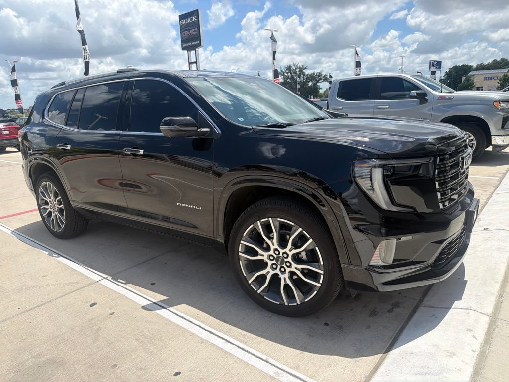 Certified 2026 GMC Acadia Denali Ultimate w/ LPO, Floor Liner Package AWD/4WD image 1