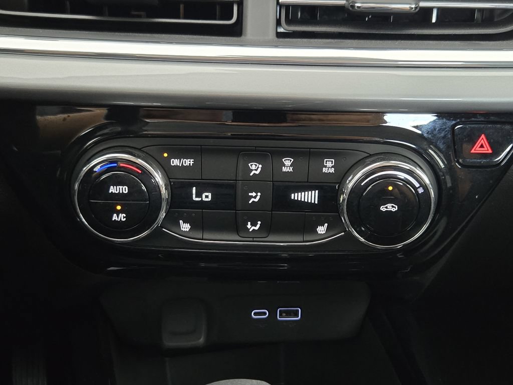 New 2026 Chevrolet Trax LT w/ Driver Confidence Package FWD image 20