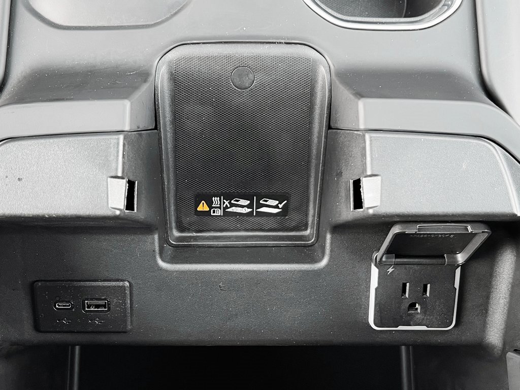 Used 2025 GMC Sierra 1500 Denali Ultimate image 30
