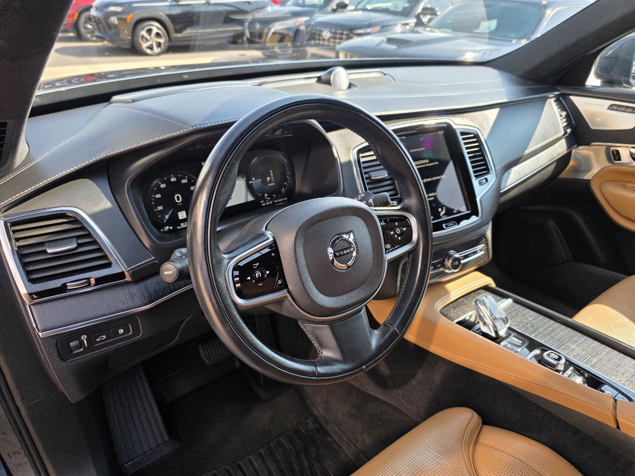 Used 2021 Volvo XC90 T8 Inscription w/ Lounge Package image 12