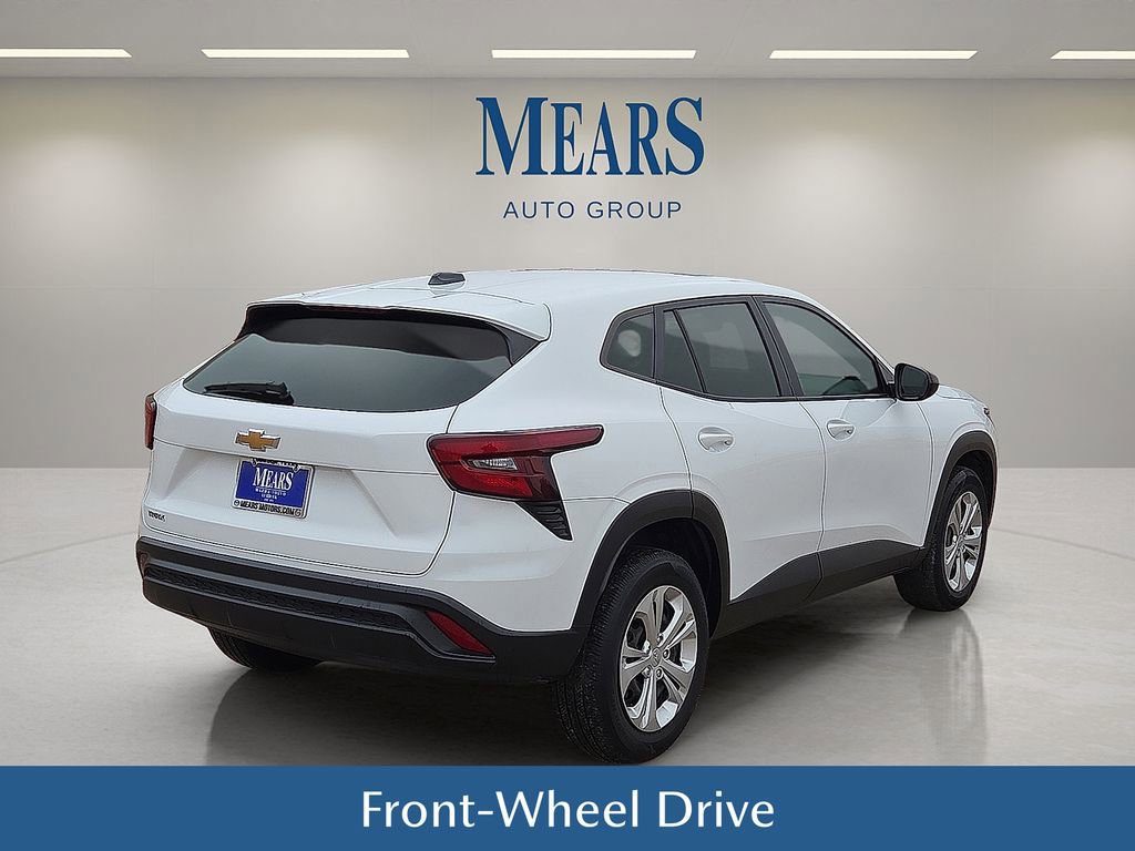 Used 2024 Chevrolet Trax LS image 6