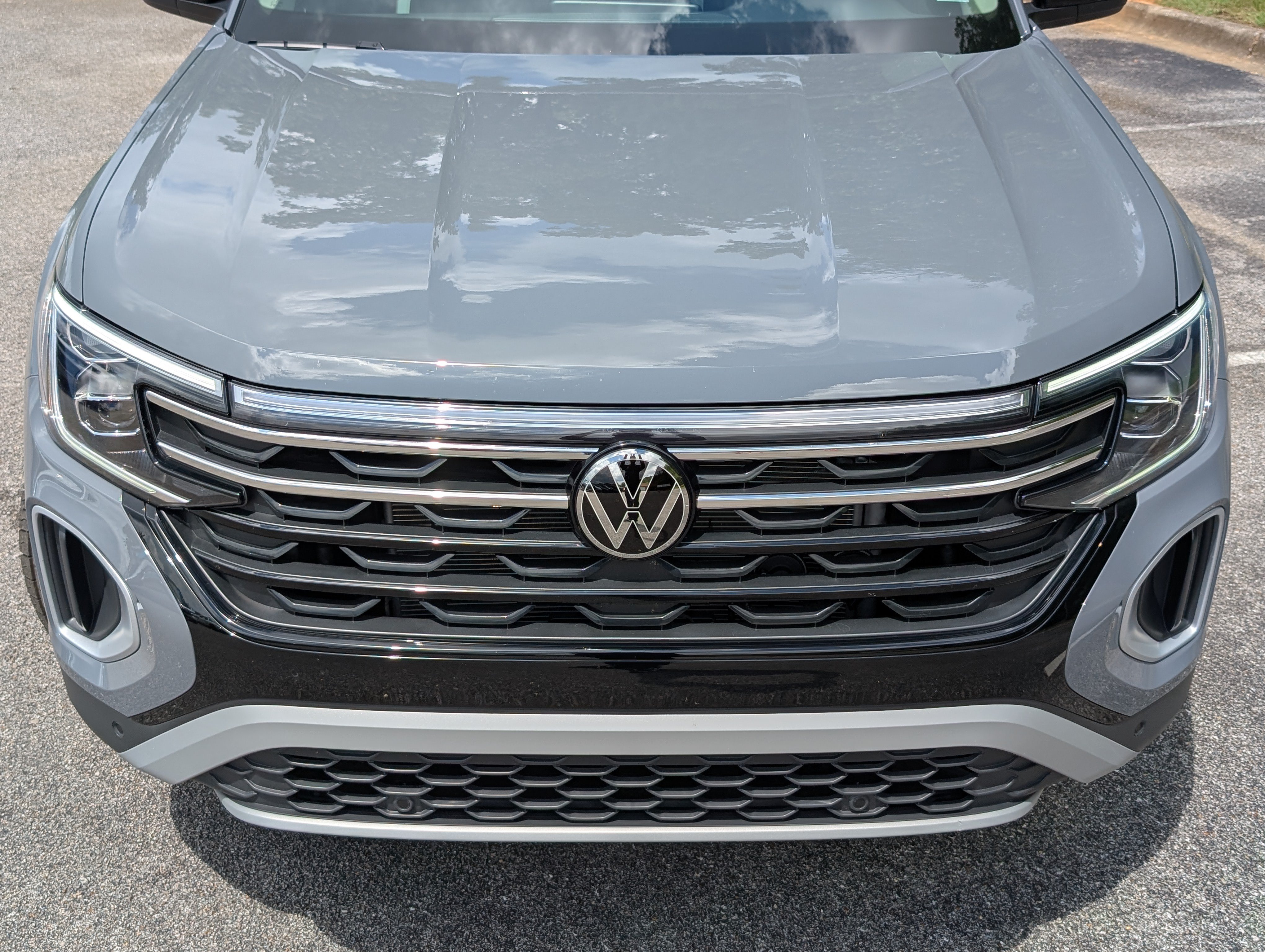 Used 2026 Volkswagen Atlas Peak Edition AWD/4WD image 13