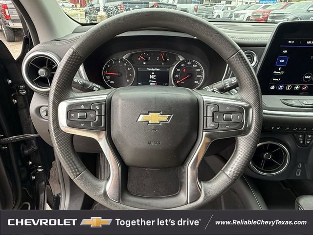 Used 2025 Chevrolet Blazer LT AWD/4WD image 13