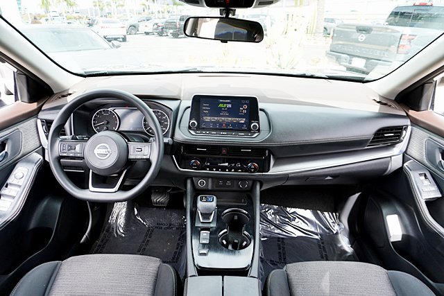 Used 2021 Nissan Rogue SV FWD image 27