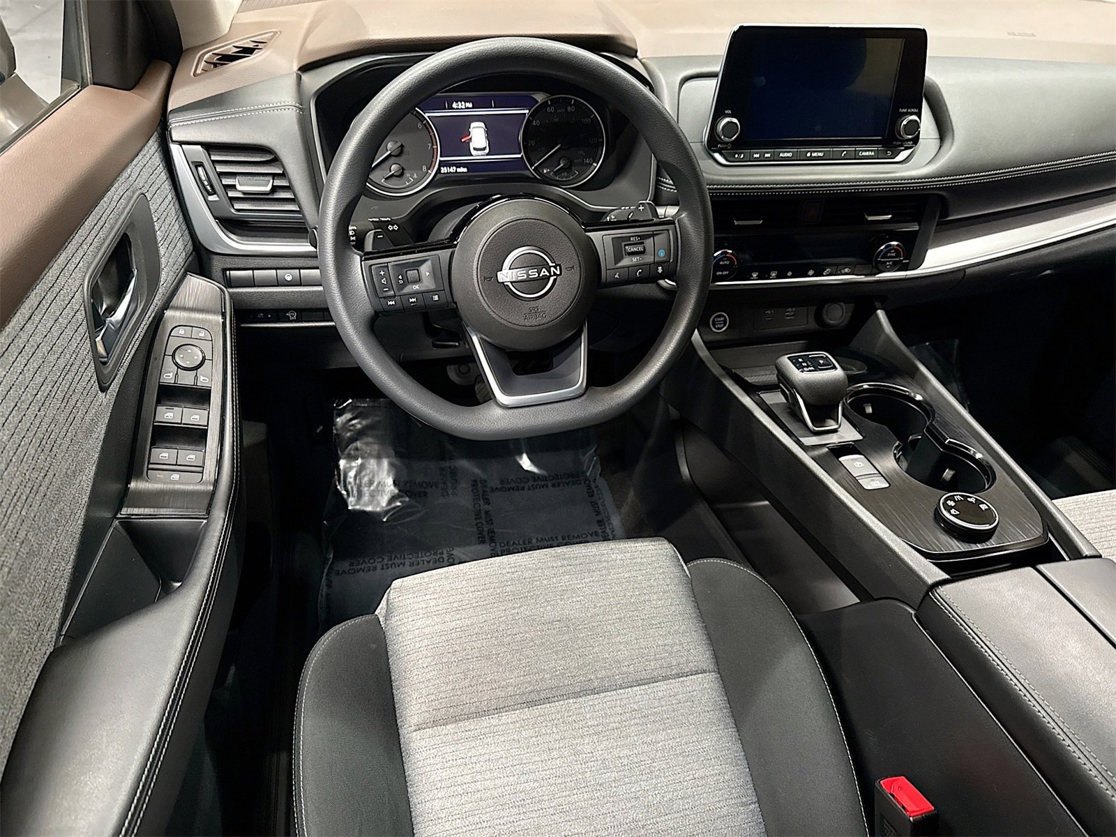 Used 2023 Nissan Rogue SV image 20