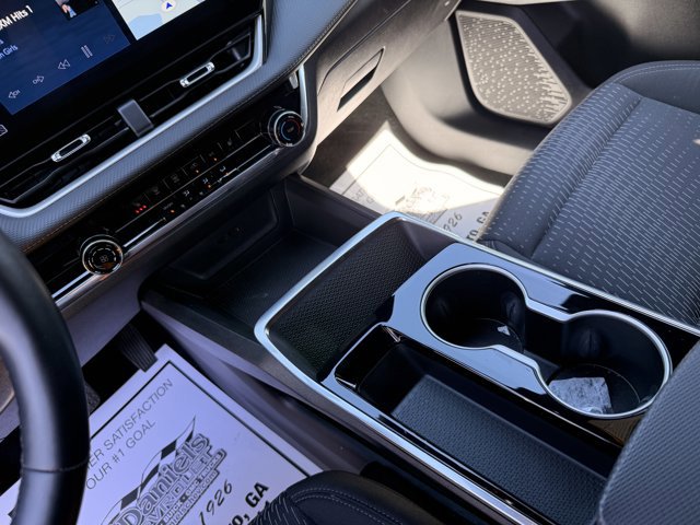 Used 2025 Chevrolet Equinox LT image 23