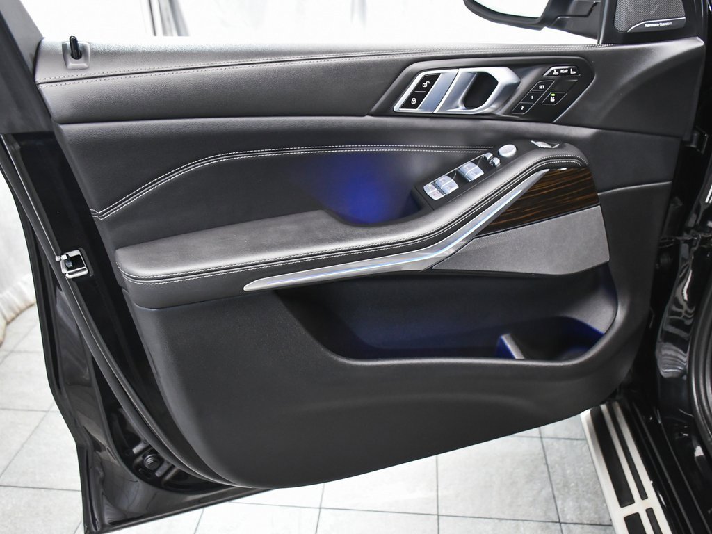 Used 2024 BMW X7 xDrive40i image 9