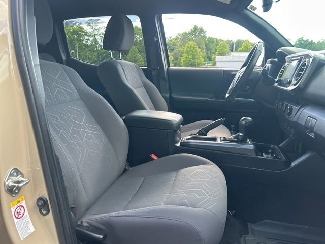 Used 2018 Toyota Tacoma TRD Sport AWD/4WD image 22