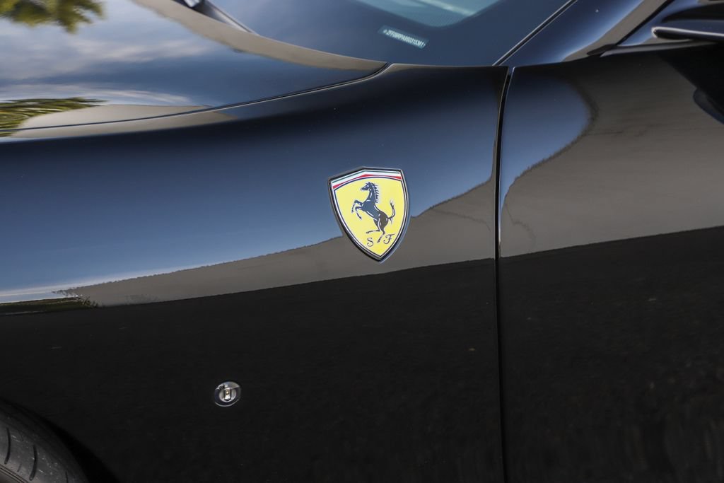 Certified 2025 Ferrari Roma Spider RWD image 46
