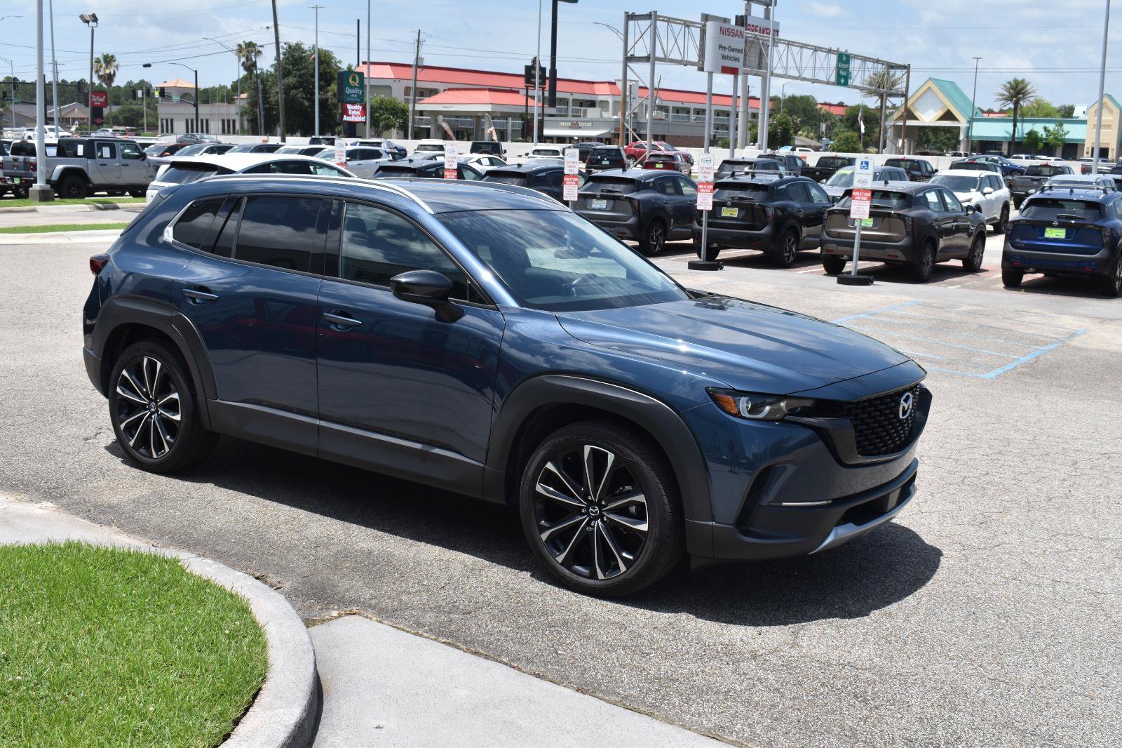 Used 2023 MAZDA CX-50 AWD 2.5 Turbo w/ Premium Pkg image 17