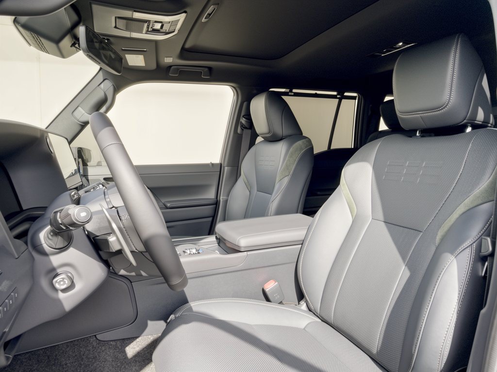 New 2026 Lexus GX 550 AWD/4WD image 5