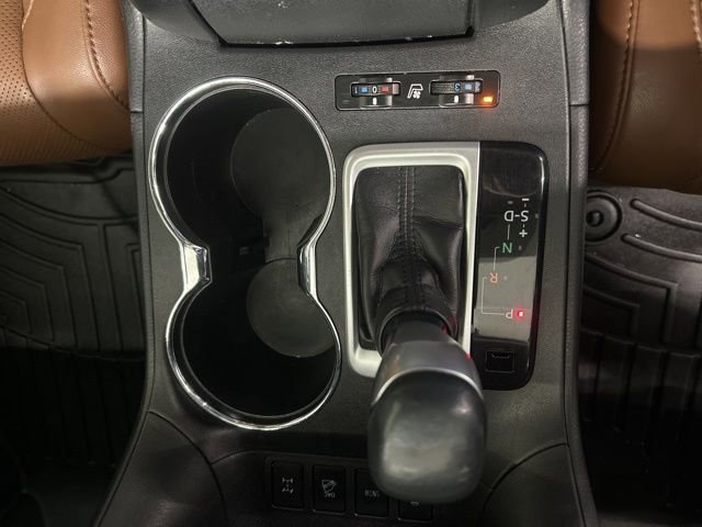 Used 2018 Toyota Highlander Limited image 14