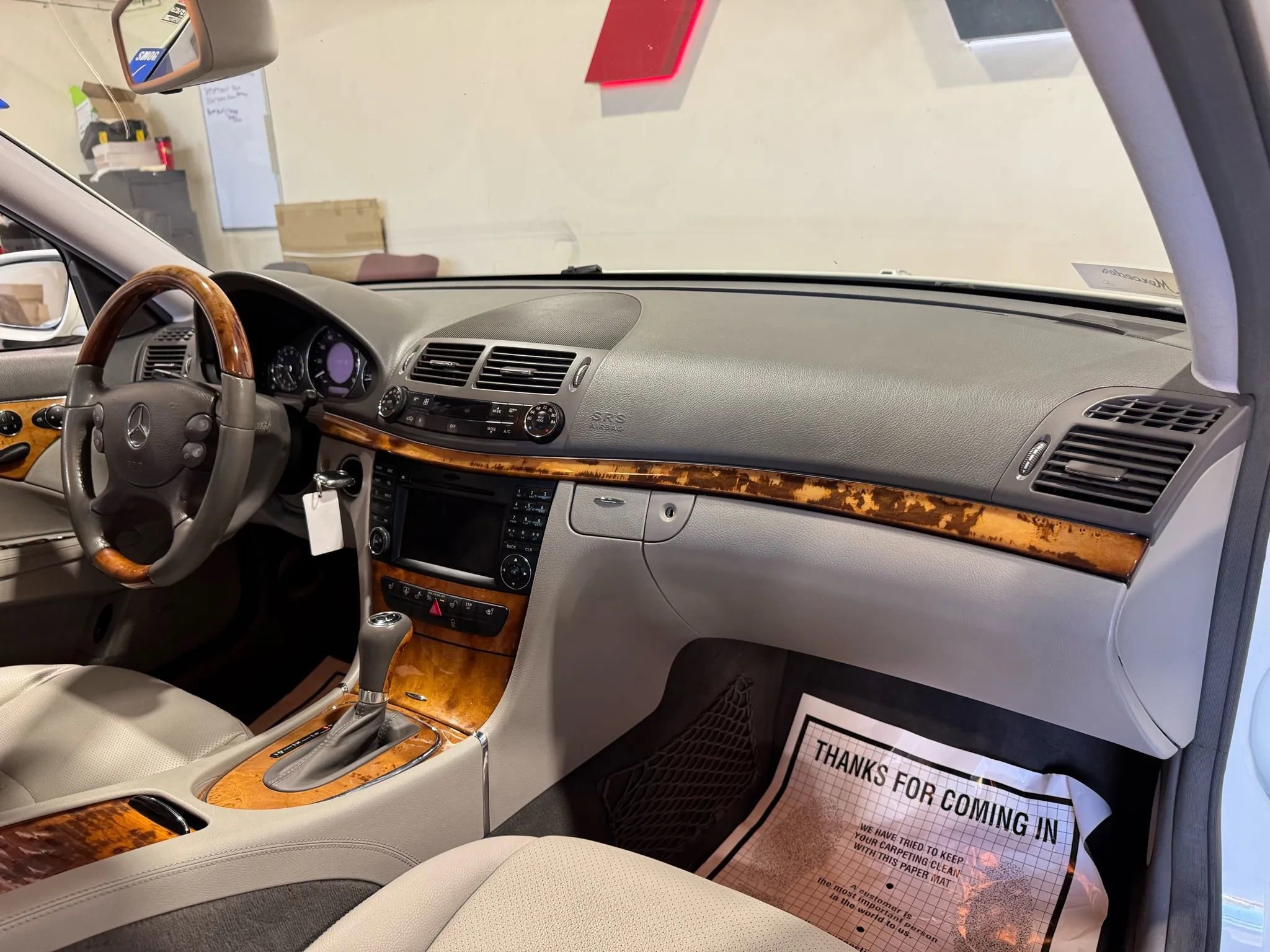 Used 2009 Mercedes-Benz E 350 Sedan image 15