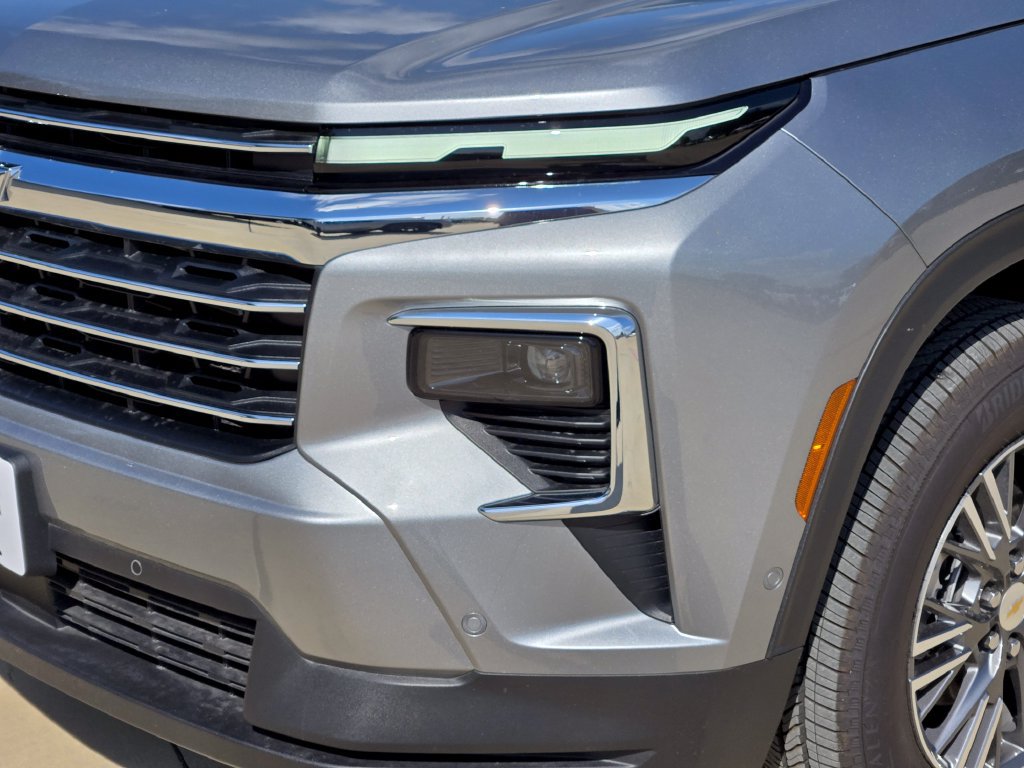 New 2026 Chevrolet Traverse LT w/ Enhanced Driving Package FWD image 7