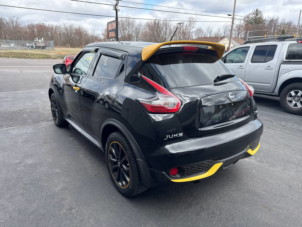 Used 2016 Nissan Juke SV AWD/4WD image 6