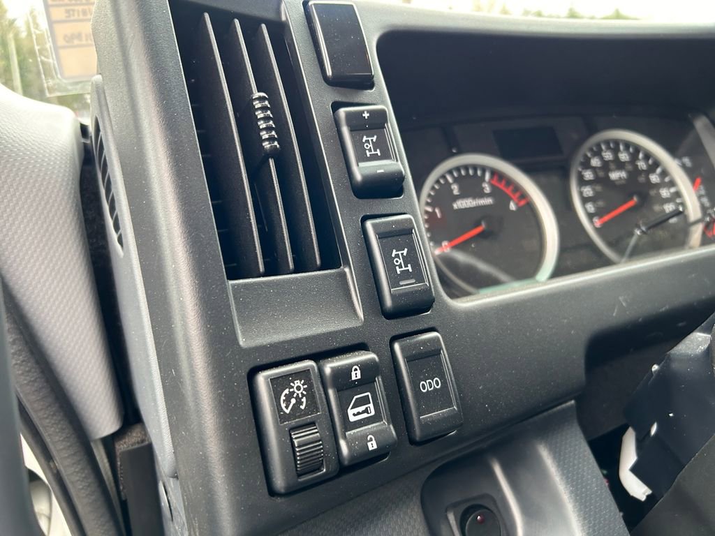 New 2024 Chevrolet Low Cab Forward 6500XD image 17