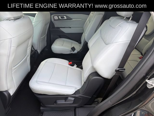 New 2026 Ford Explorer Platinum w/ LUX Leather Package AWD/4WD image 31