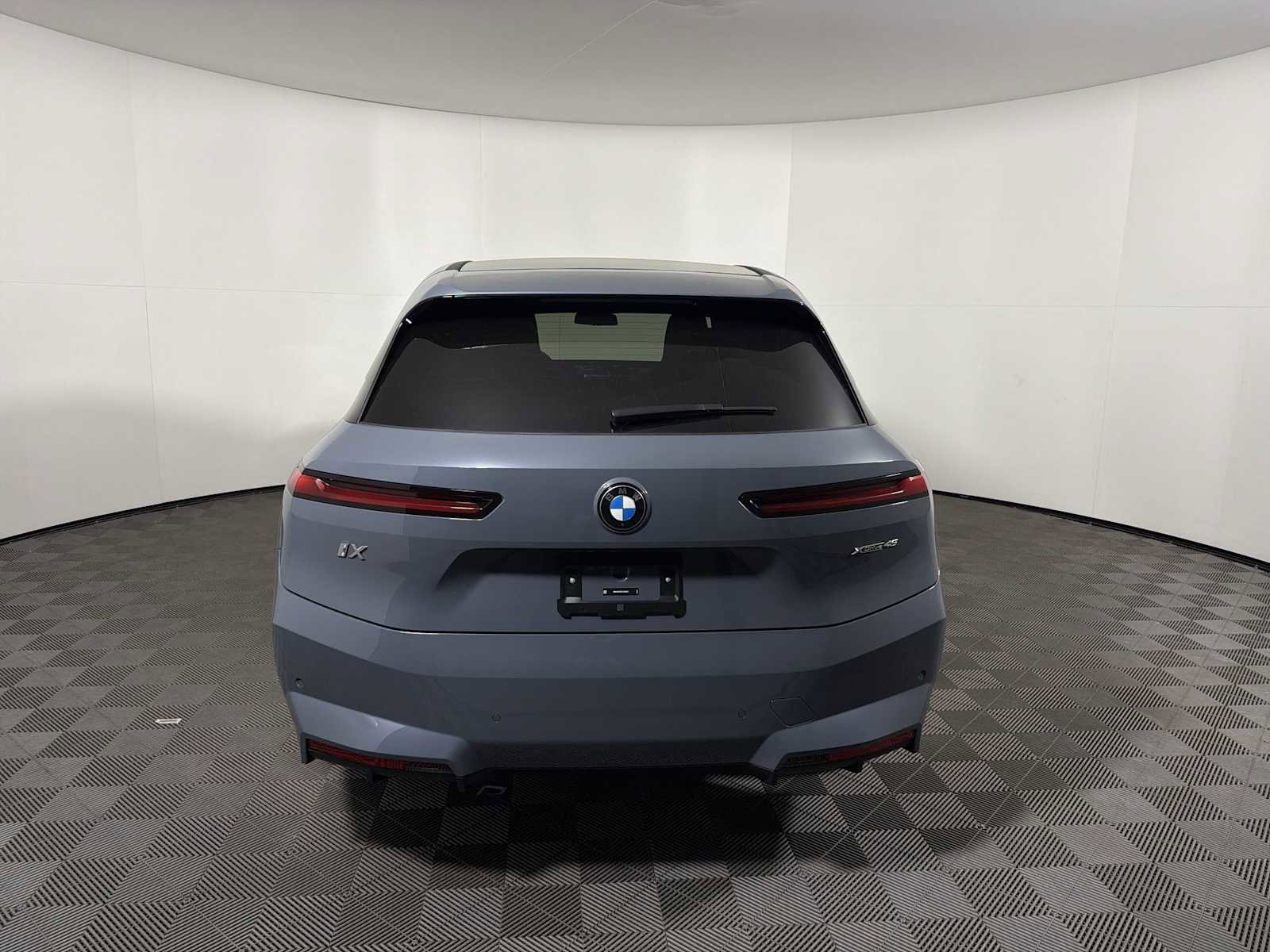 New 2026 BMW iX xDrive45 w/ Premium Package image 2