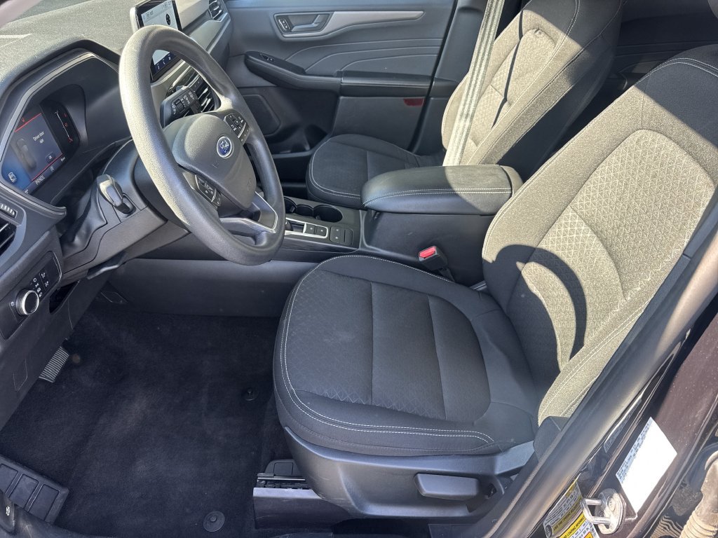 Used 2025 Ford Escape Active AWD/4WD image 25