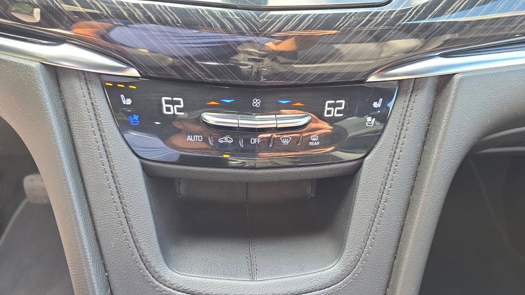 Certified 2023 Cadillac XT6 Premium Luxury w/ Technology Package image 22