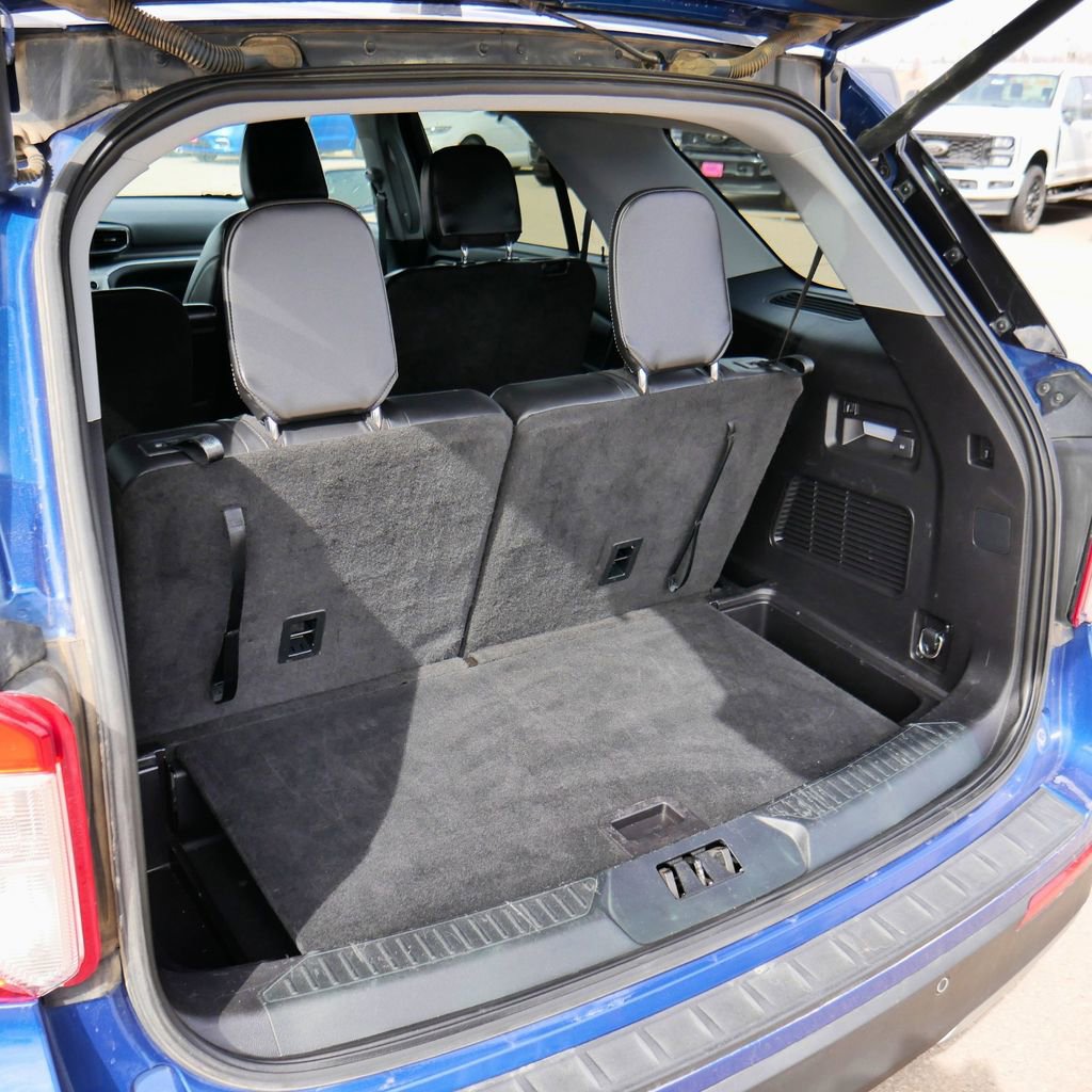 Used 2021 Ford Explorer XLT w/ Equipment Group 202A image 18