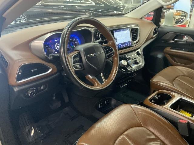 Used 2019 Chrysler Pacifica Limited w/ Tire & Wheel Group FWD image 31