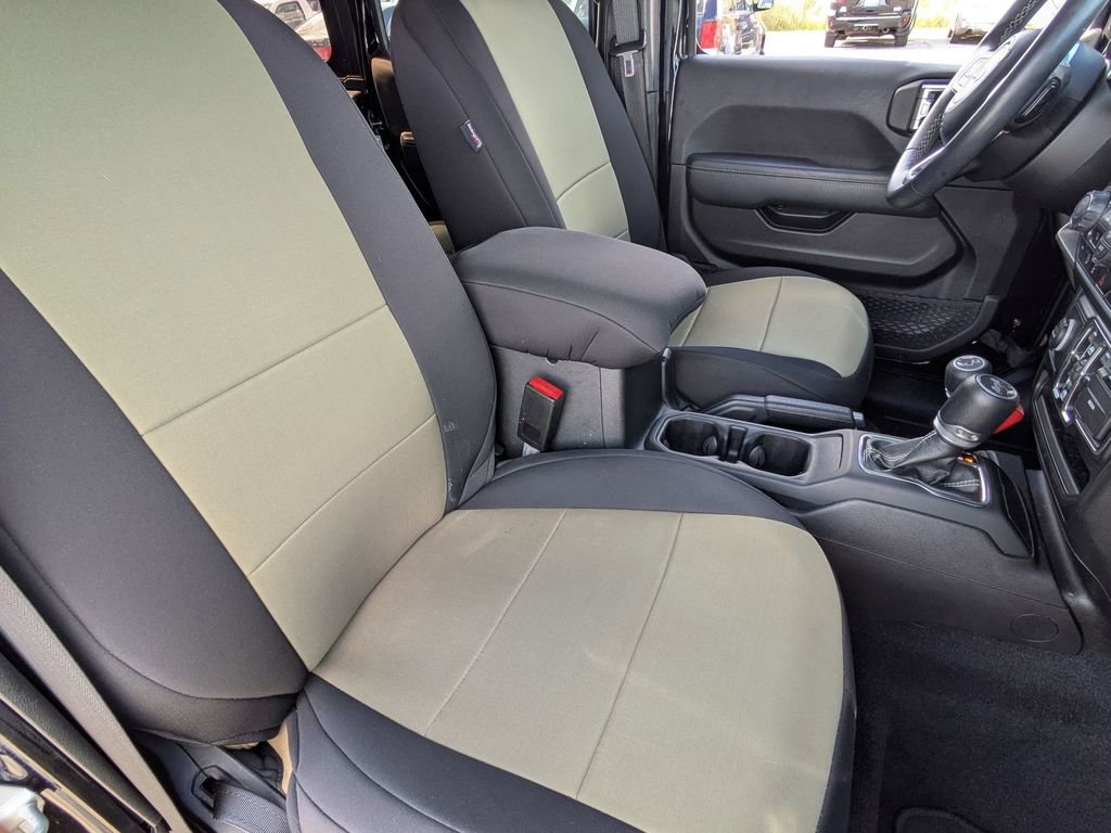 Used 2022 Jeep Wrangler Unlimited Sahara image 31