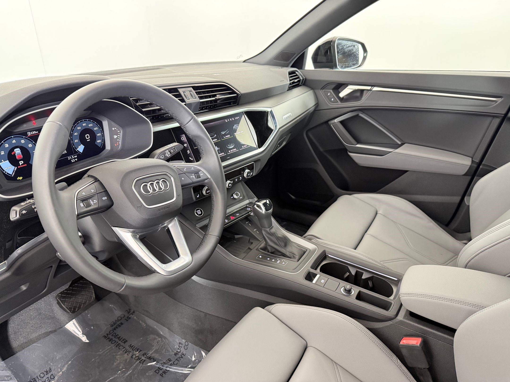 New 2025 Audi Q3 2.0T Premium image 4