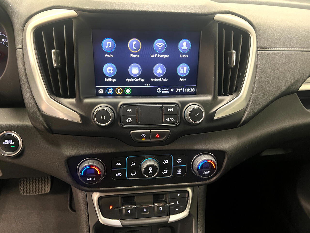 Used 2024 GMC Terrain SLT image 38