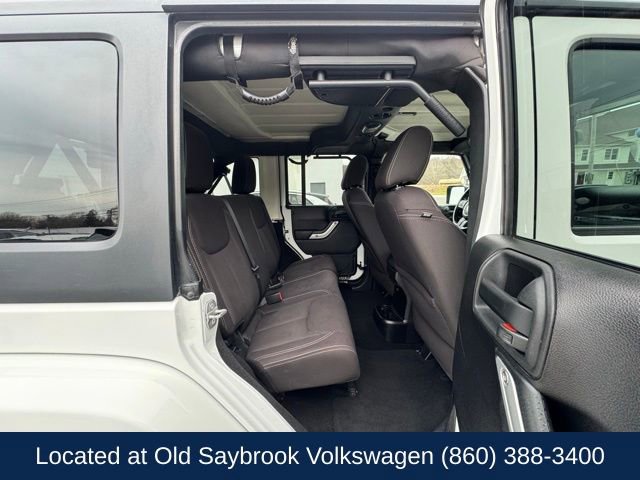 Used 2015 Jeep Wrangler Unlimited Sahara w/ Connectivity Group image 18