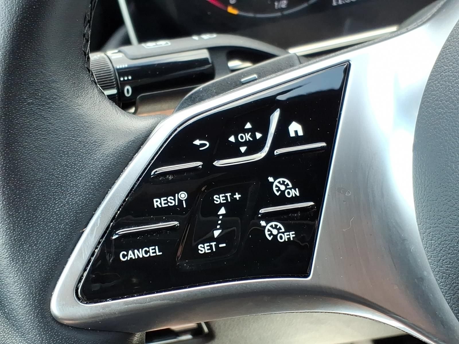 Certified 2025 Mercedes-Benz C 300 4MATIC Sedan image 26
