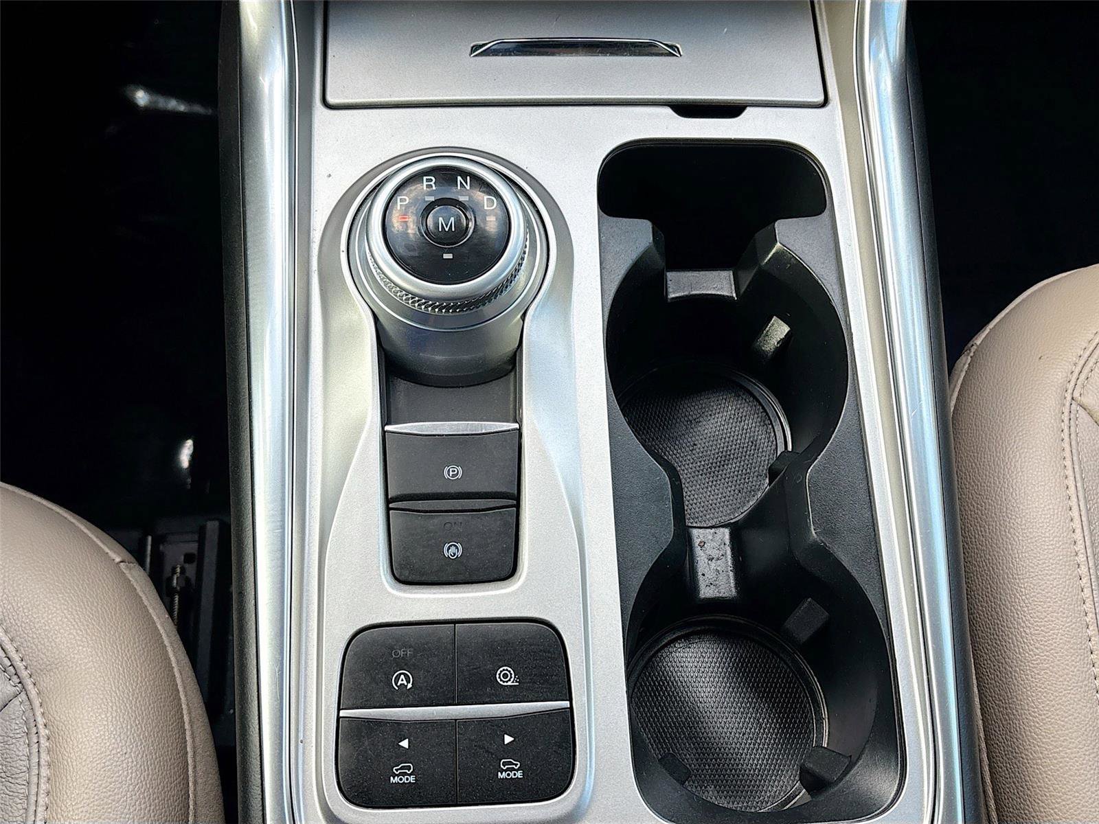 Used 2020 Ford Explorer Limited image 18