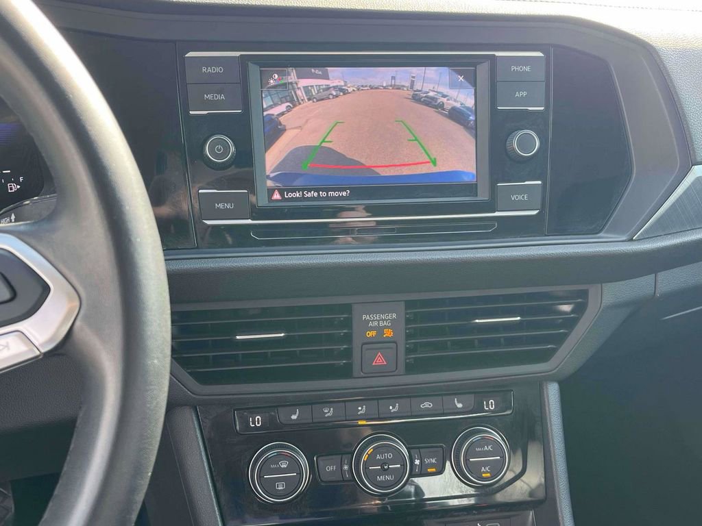 Used 2024 Volkswagen Jetta SE image 21