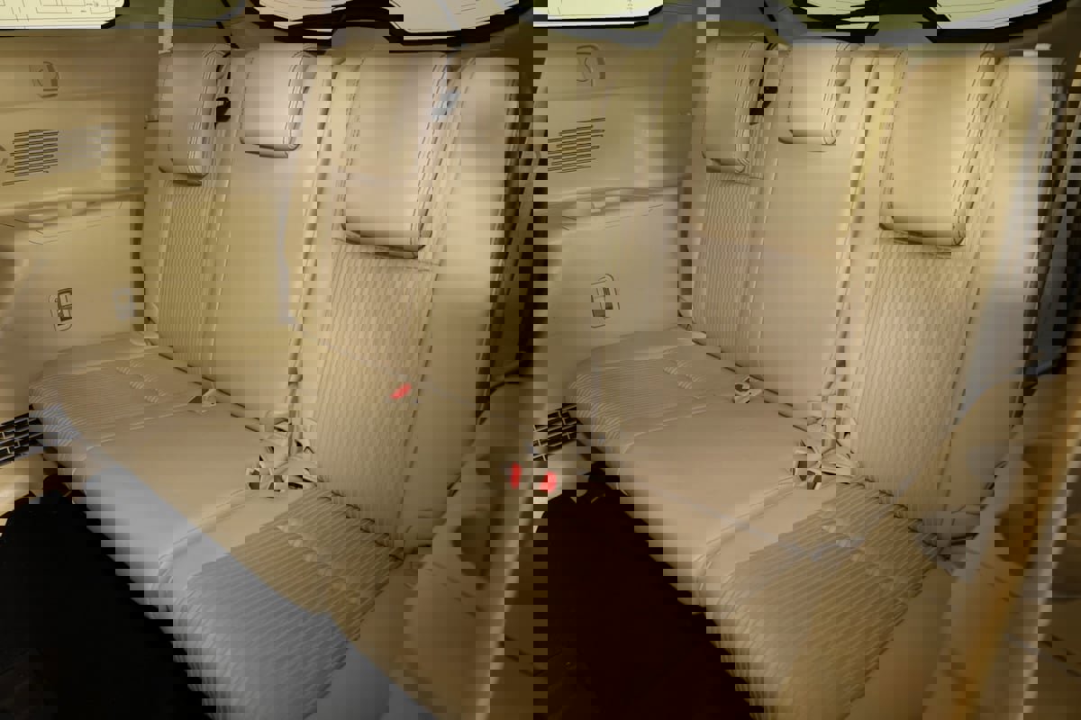 Used 2017 Toyota Highlander Plus image 10