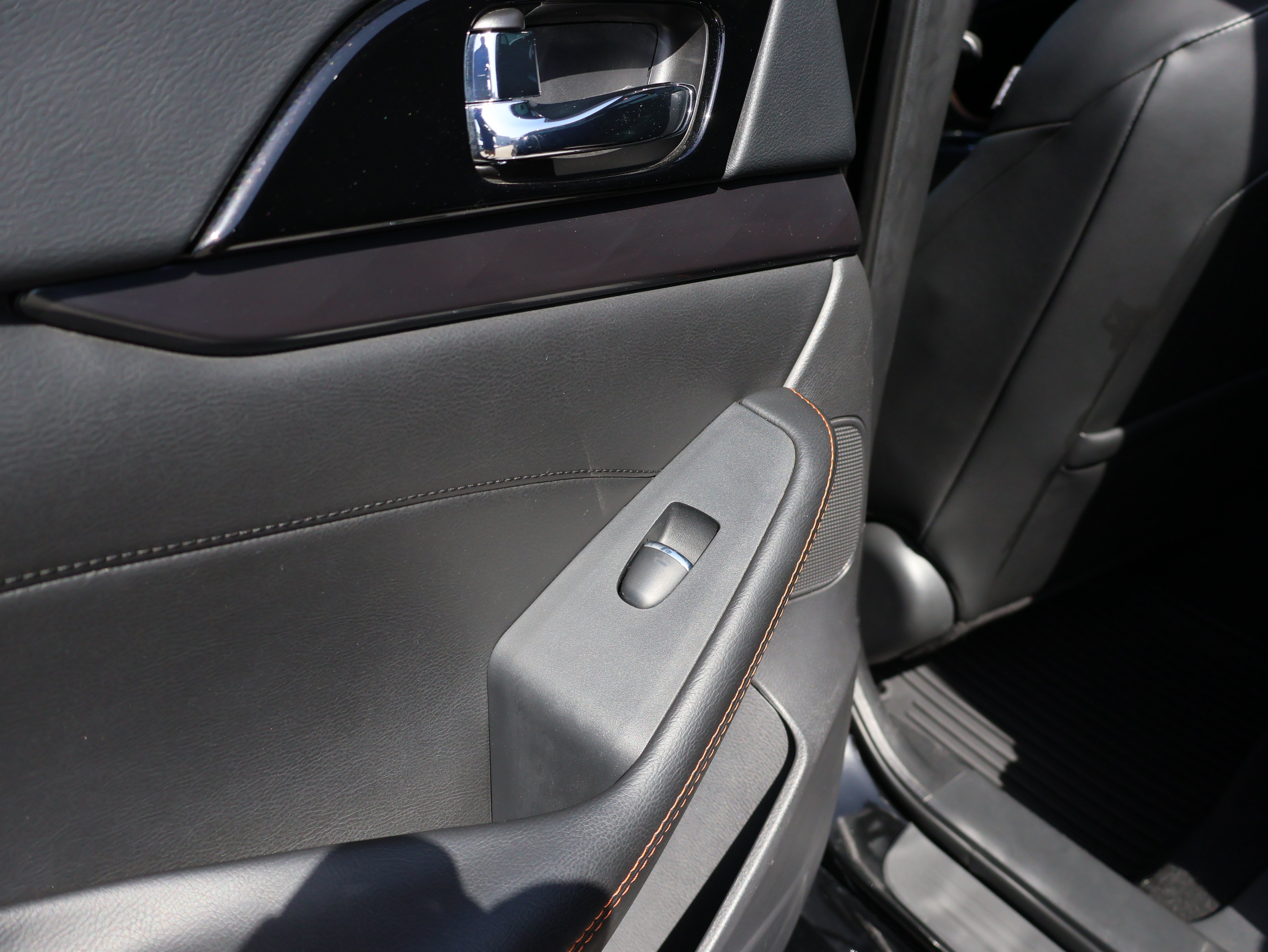 Used 2022 Nissan Maxima SR w/ Sport Mat Group FWD image 22