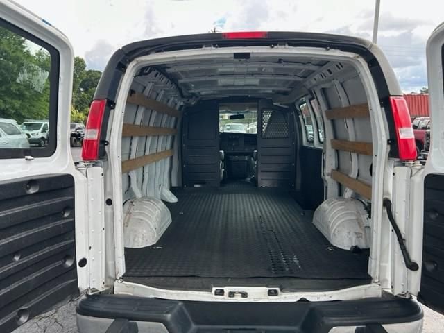Used 2019 GMC Savana 2500 w/ Driver Convenience Package image 14