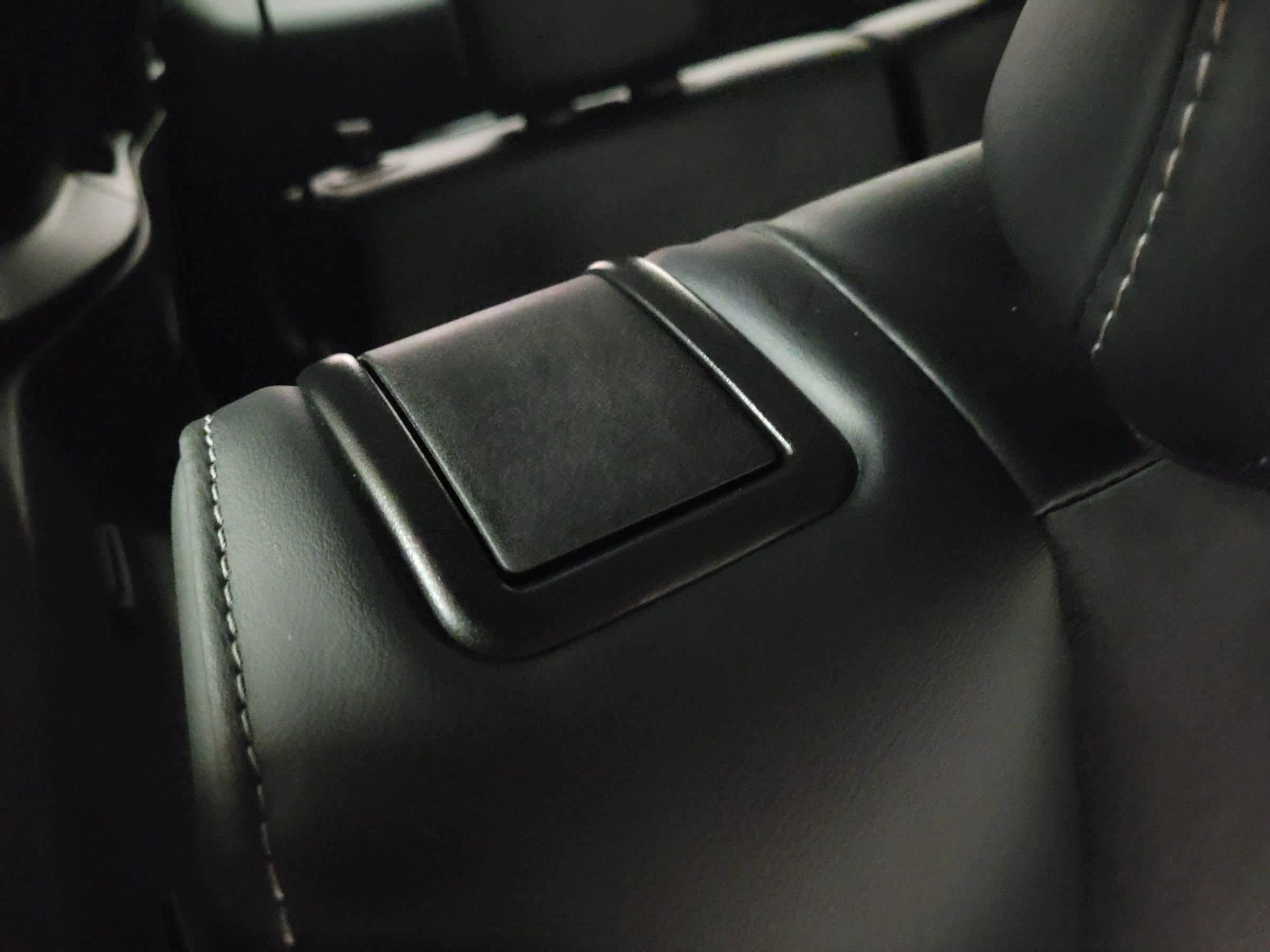 Used 2024 Mitsubishi Outlander SE Black Edition image 33