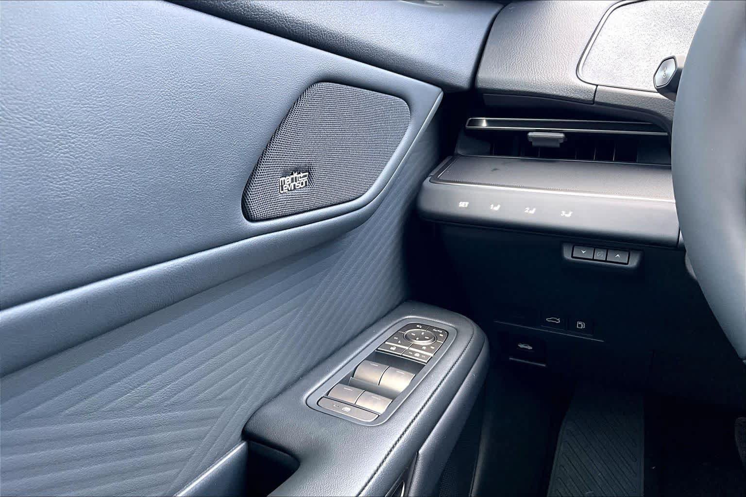 New 2026 Lexus ES 350h w/ Cold Area Package FWD image 20