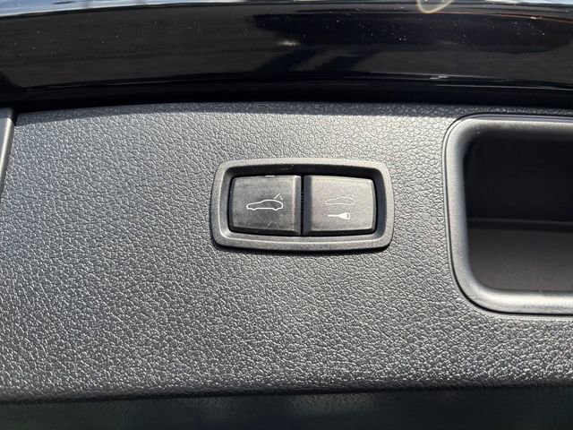 Used 2022 Porsche Macan image 37